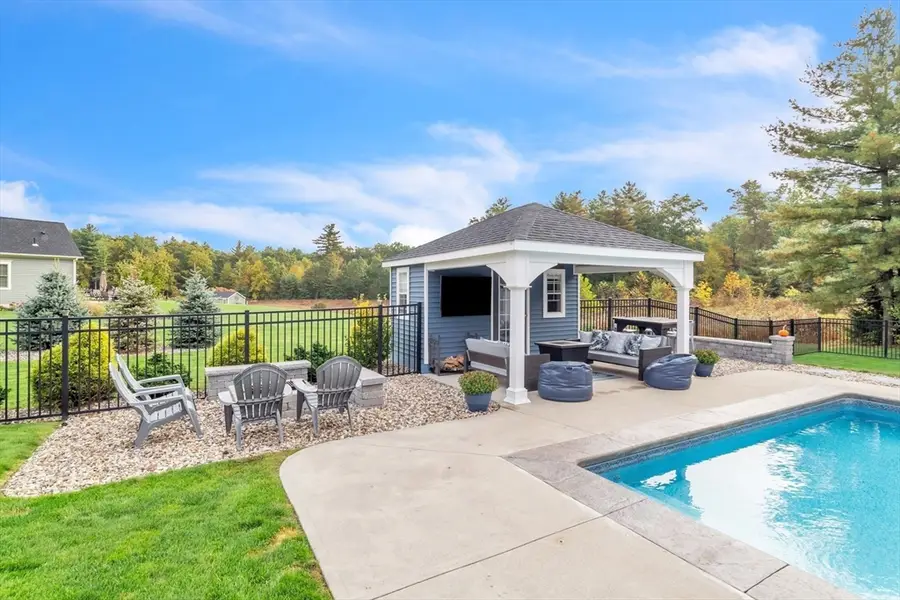 10 Day Lily Ln, Westfield, MA 01085 - Image #3