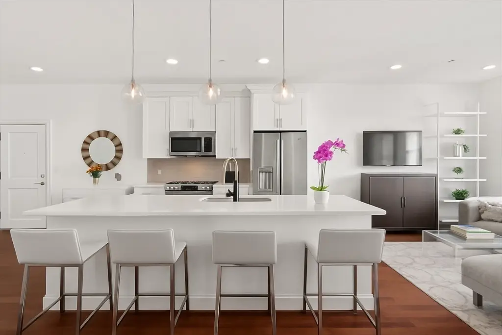 170 W Broadway #308, Boston, MA 02127 - Image #1