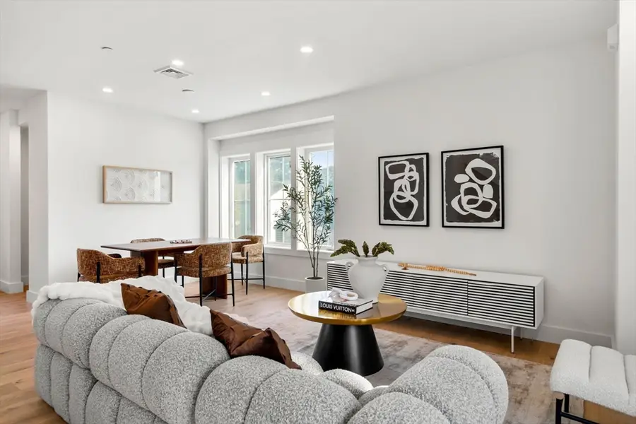 2-18 Elm Street #8, Newton, MA 02465 - Image #3