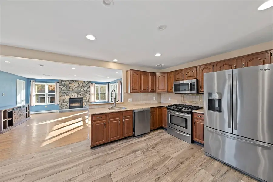 330 W Main St, Avon, MA 02322 - Image #3