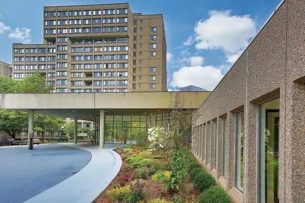 250 Hammond Pond Pkwy #614S, Newton, MA 02467