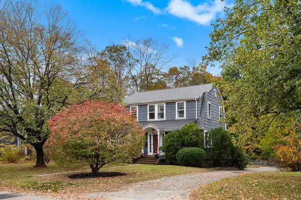 49 Cottage St, Sharon, MA 02067