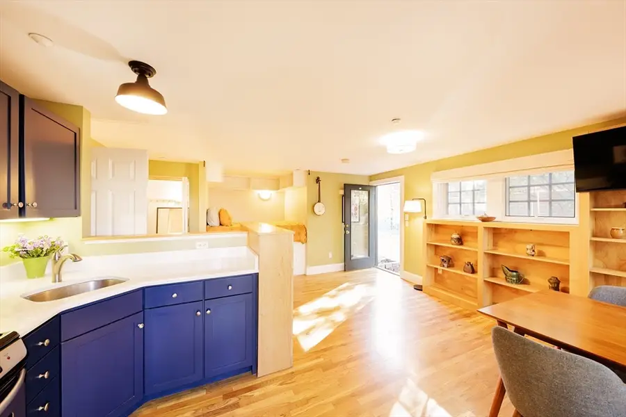 411 Norfolk St. #1F, Somerville, MA 02143 - Image #2