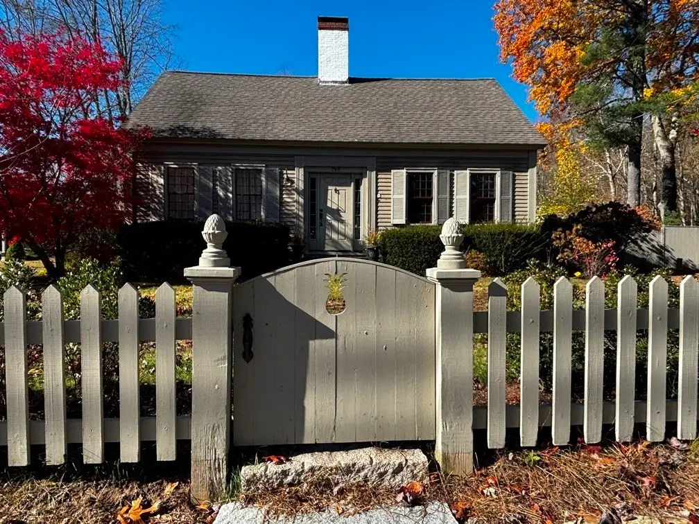 299 Center St, Pembroke, MA 02359 - Image #1