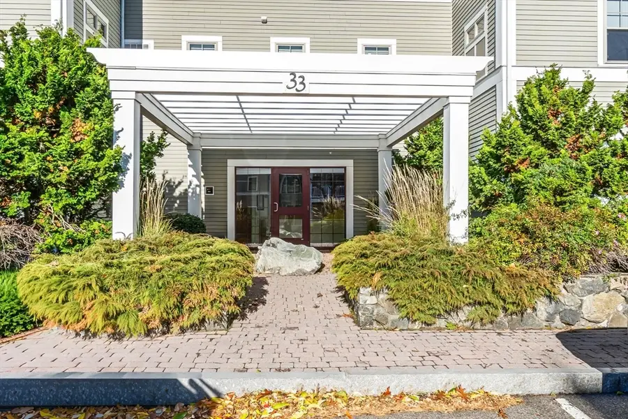 33 Intrepid Cir #208, Marblehead, MA 01945 - Image #2