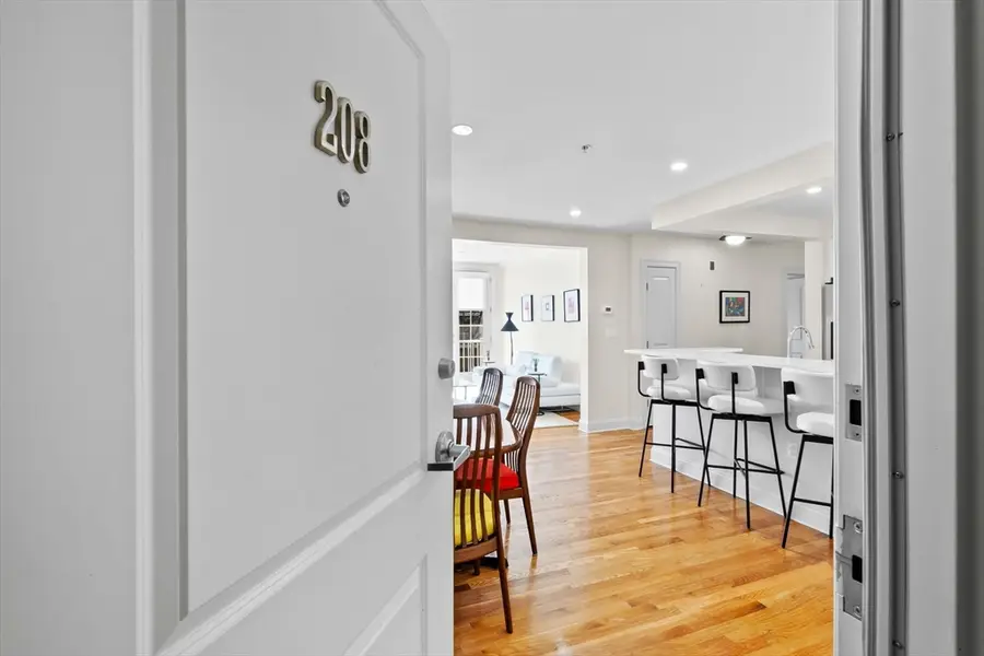 33 Intrepid Cir #208, Marblehead, MA 01945 - Image #3