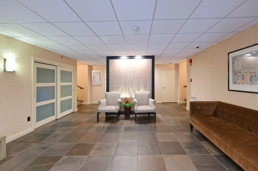 125 Pleasant St #201, Brookline, MA 02446 - Image #2