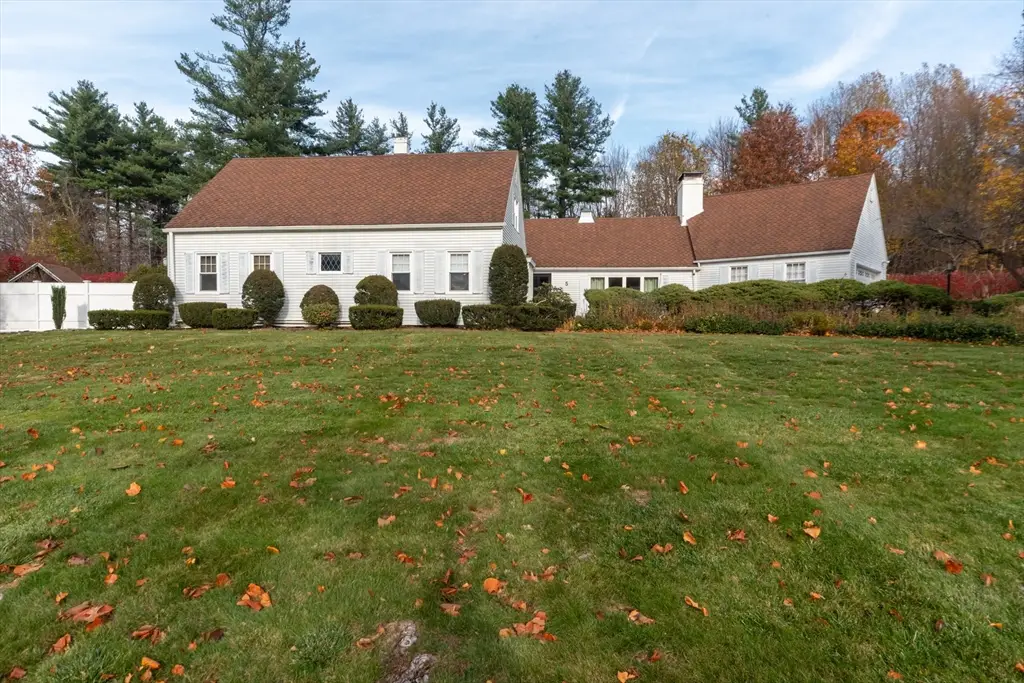 5 Ramgren Rd, Lunenburg, MA 01462 - Image #1