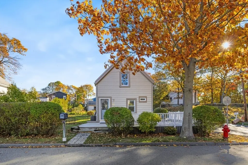 22 Laconia Ave, Saugus, MA 01906 - Image #1