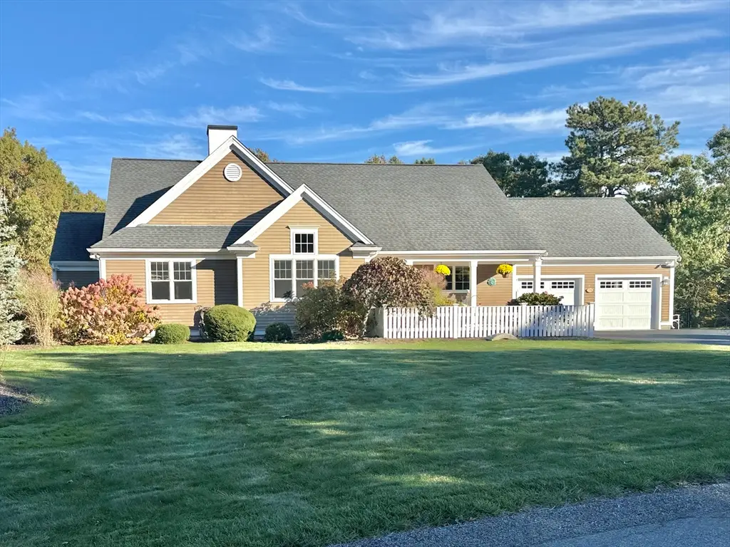 54 Overlook Cir, Plymouth, MA 02360 - Image #1