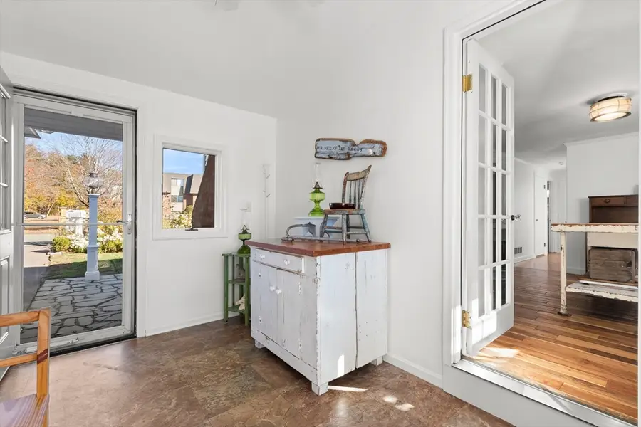 18 Conant St, Beverly, MA 01915 - Image #3