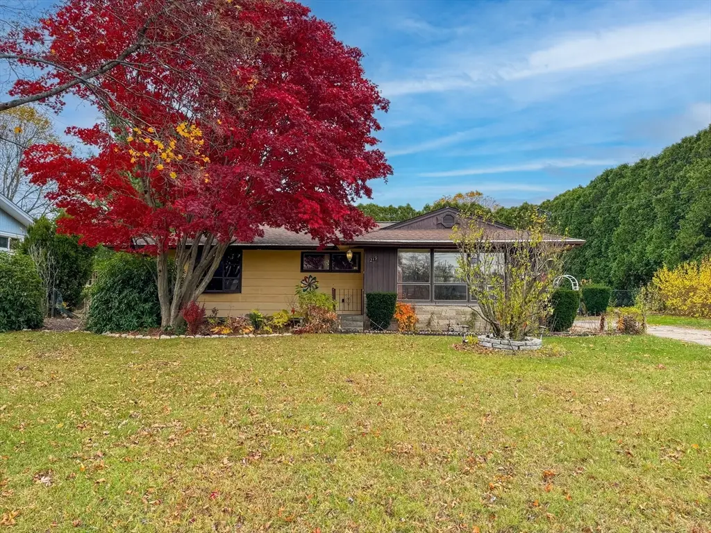 219 Dawn Blvd, Woonsocket, RI 02895 - Image #1