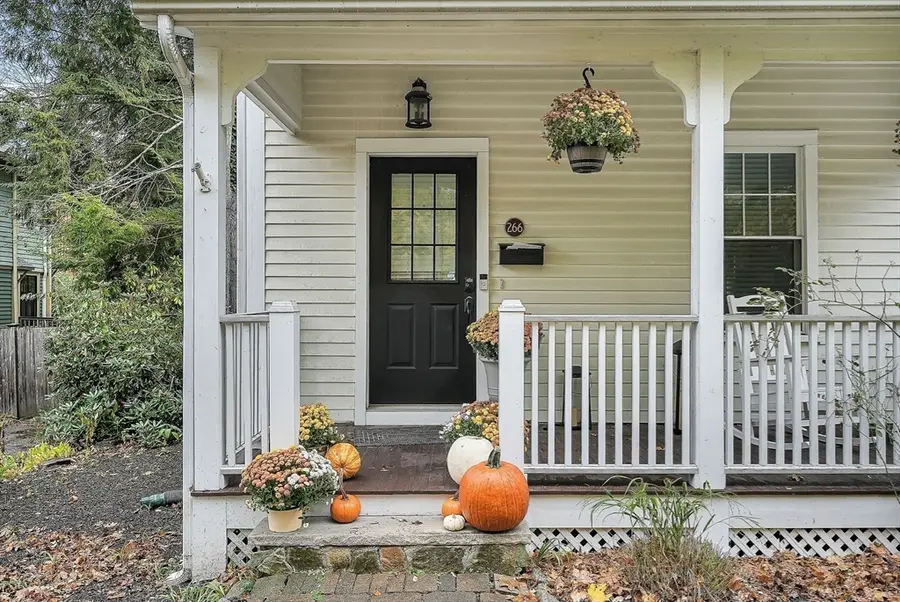 266 Langley Rd #1, Newton, MA 02459 - Image #2