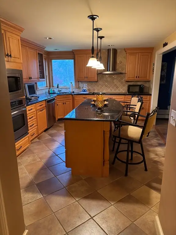 133 Pine Ridge Rd, Reading, MA 01867 - Image #2