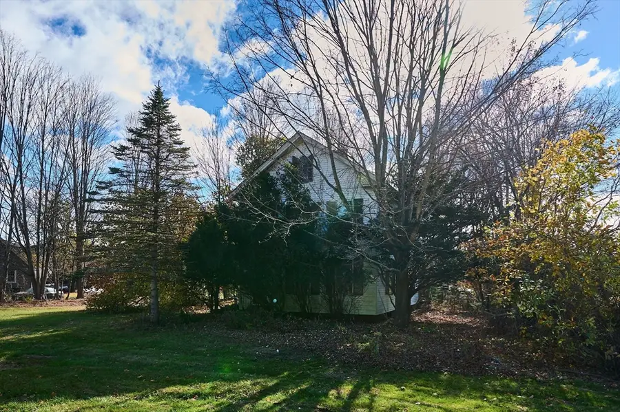 38 West St, Easthampton, MA 01027 - Image #3