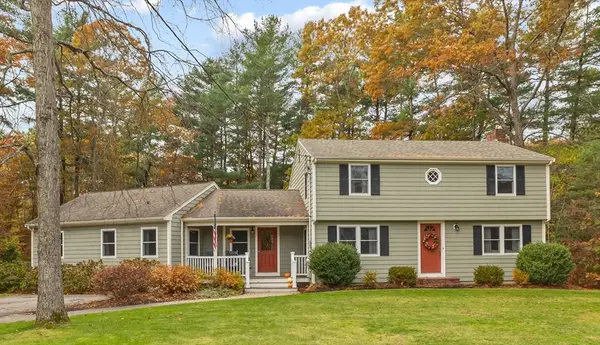 10 Warren Ter, Pembroke, MA 02359