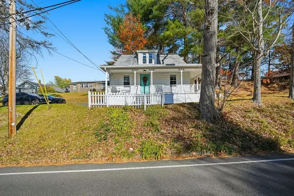 196 Pendleton Avenue, Chicopee, MA 01020