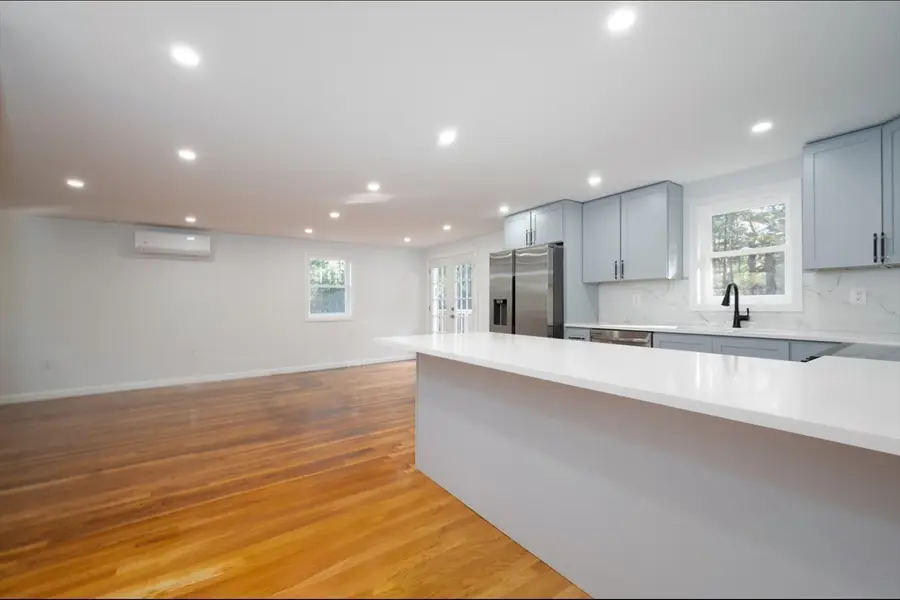 820 Center Street, Pembroke, MA 02359 - Image #3