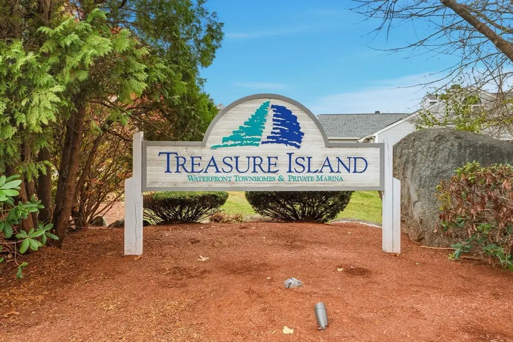 303 Treasure Island Rd #303, Webster, MA 01570 - Image #1