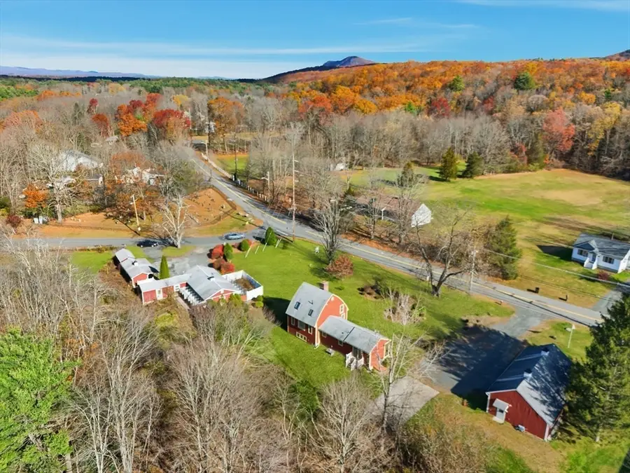 405 Rock Valley Rd, Holyoke, MA 01040 - Image #3