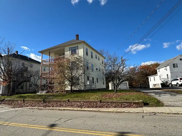 219 Charlton St, Southbridge, MA 01550