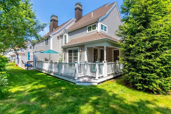 15 Hampton Ct #15, Mashpee, MA 02649