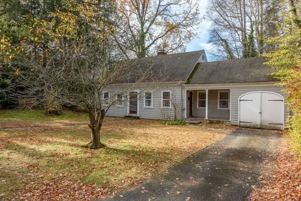 88 Farview Way, Amherst, MA 01002