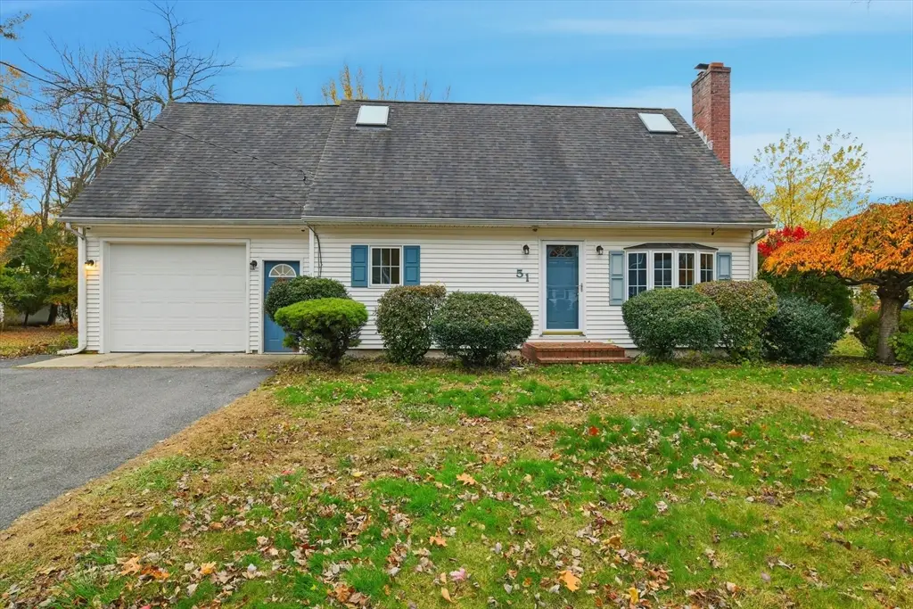 51 Merrell Dr, Agawam, MA 01001 - Image #1