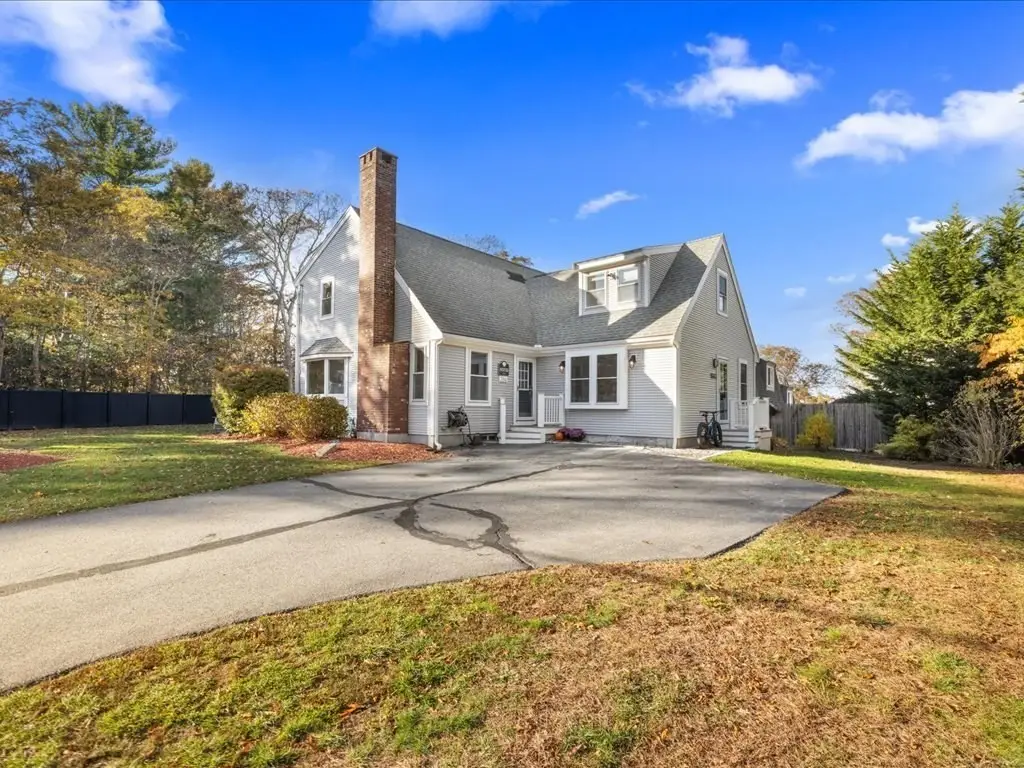 266 Algonquin Ave, Mashpee, MA 02649 - Image #1