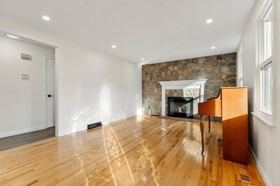 18 Whitehead, Lowell, MA 01852 - Image #3