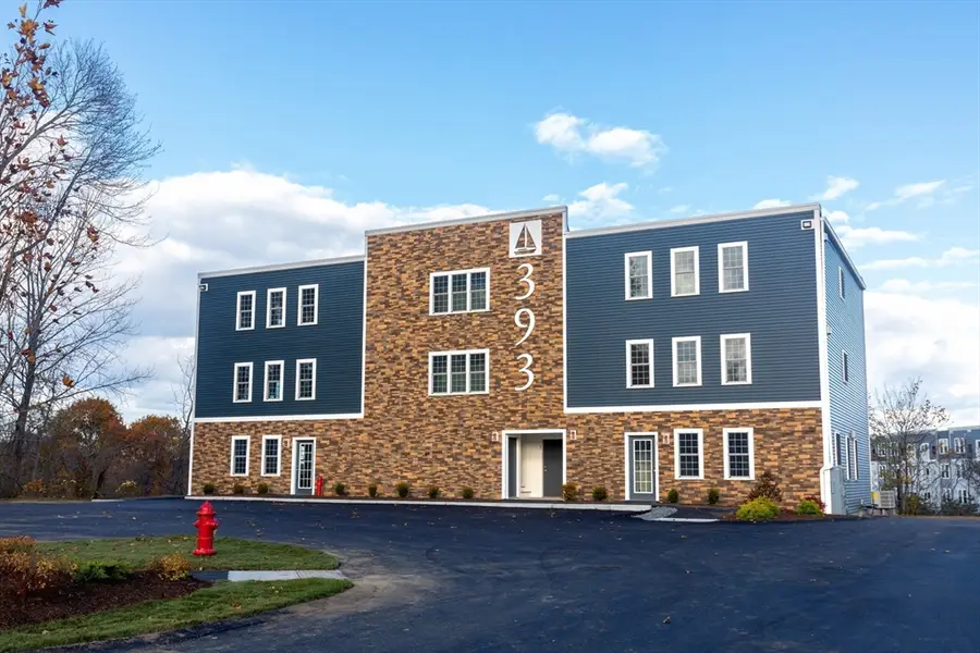 393 Court St #7, Plymouth, MA 02360 - Image #2