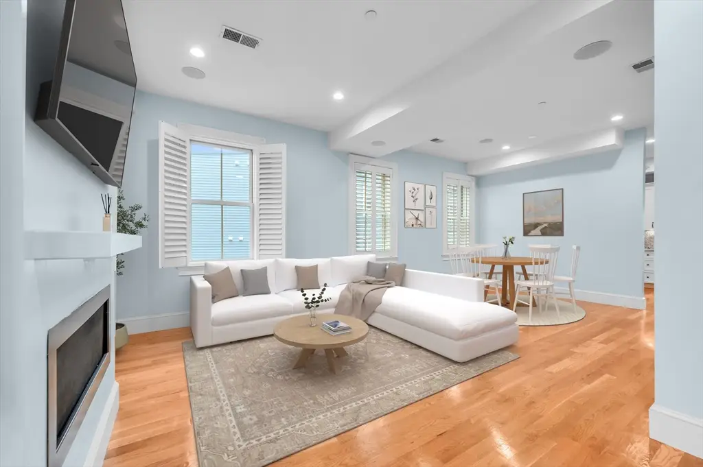 480 East 4th St #3, Boston, MA 02127 - Image #1