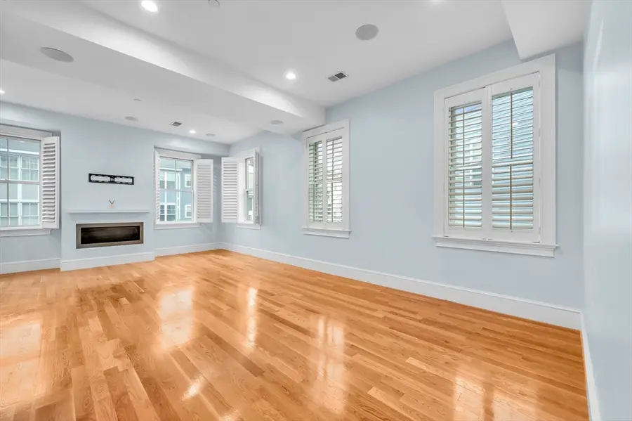 480 East 4th St #3, Boston, MA 02127 - Image #3