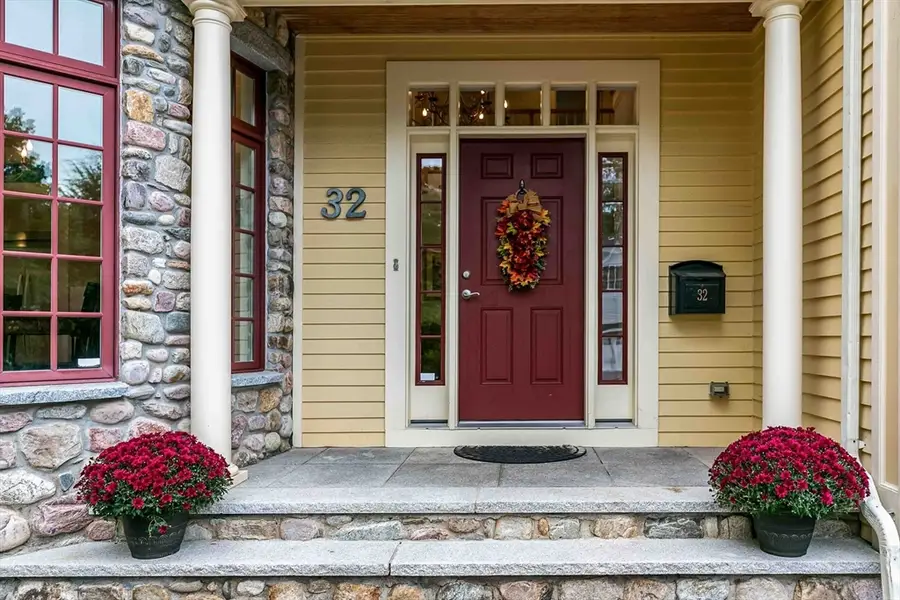 32 Twitchell St, Wellesley, MA 02482 - Image #2