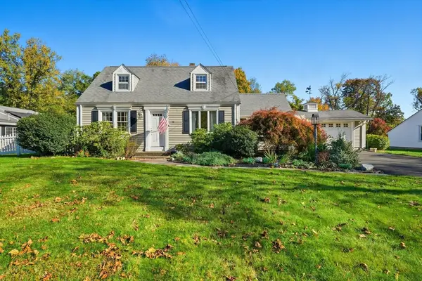 50 Overlook Dr, West Springfield, MA 01089