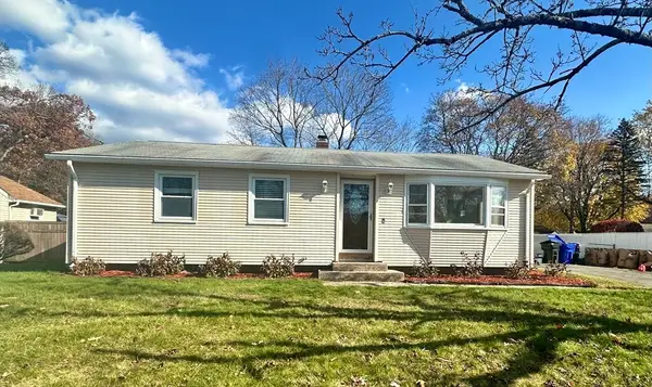 41 Queensbury Dr, Springfield, MA 01129