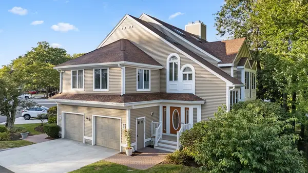 48 Pointe Rok Drive #48, Worcester, MA 01604