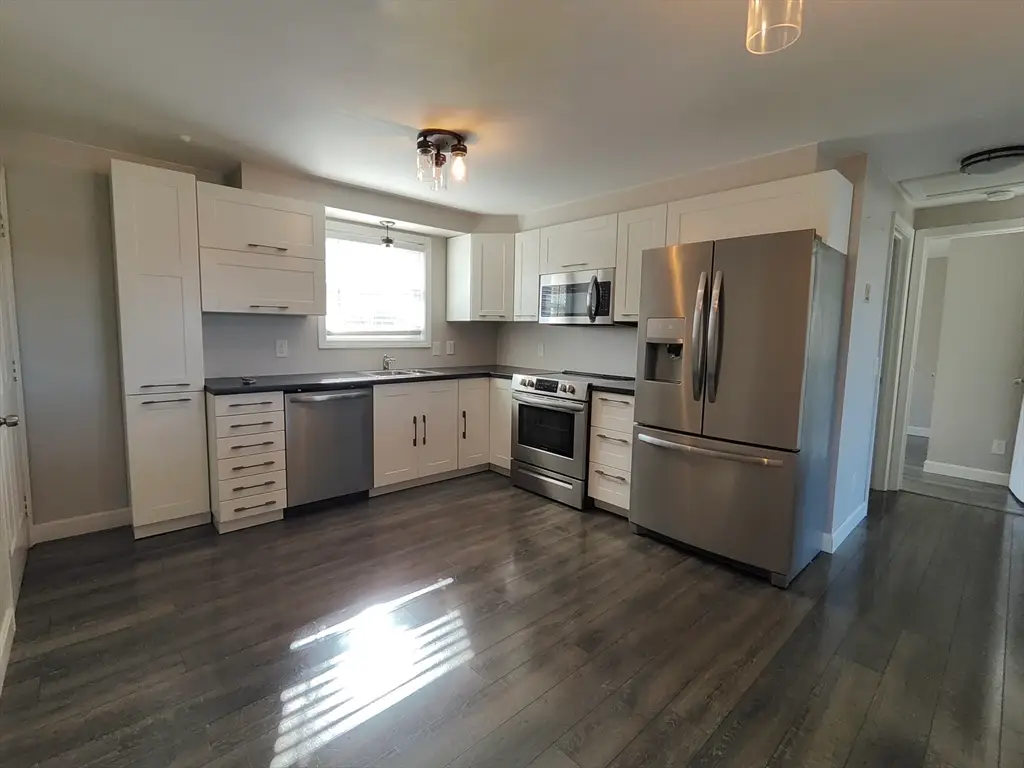 172 Perry Ave #3B, Worcester, MA 01610 - Image #1