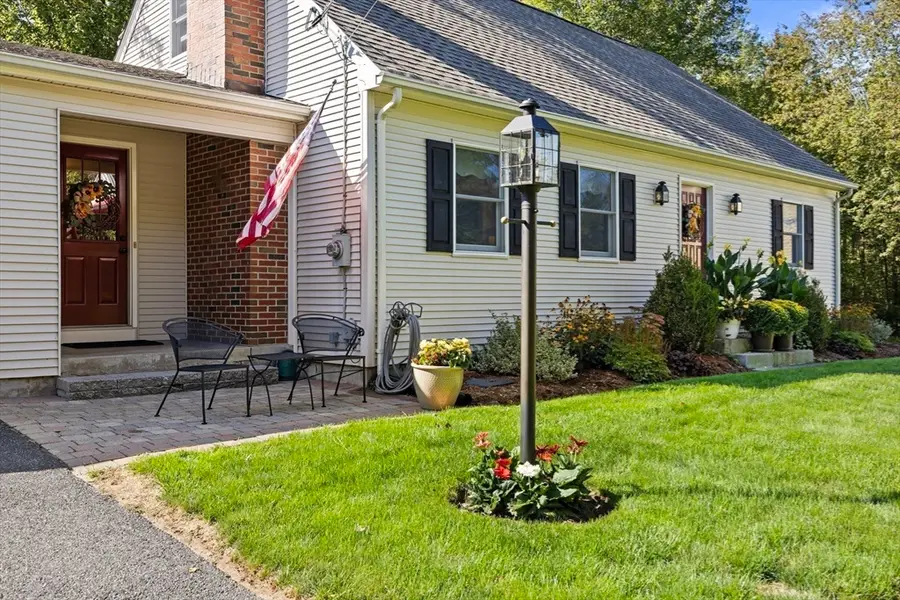 28 Decorie Dr, Wilbraham, MA 01095 - Image #2