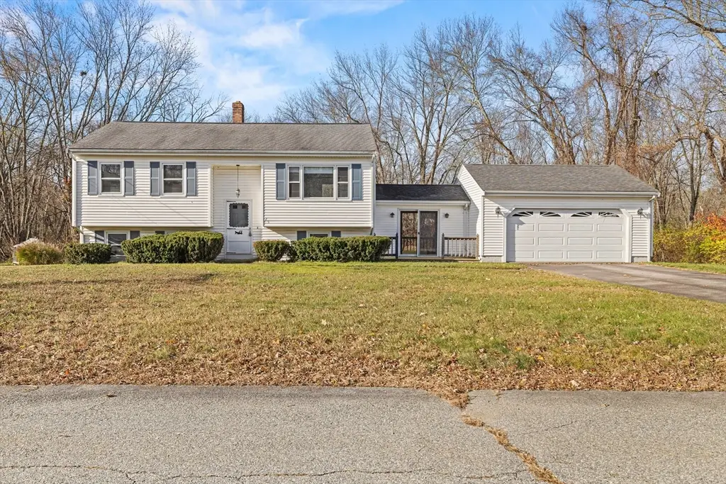 25 Quequechan Rd, Taunton, MA 02780 - Image #1