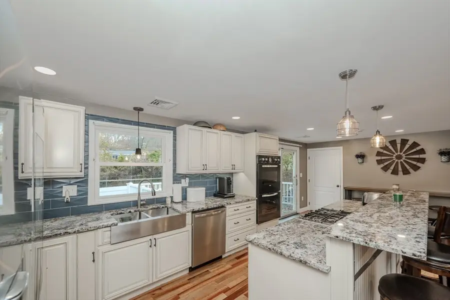 675 Methuen St, Dracut, MA 01826 - Image #3