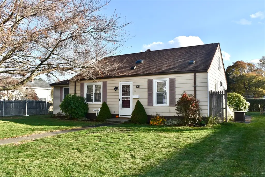 11 Lawton St, Fairhaven, MA 02719 - Image #1