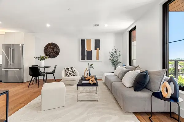 1515 Commonwealth Ave #615, Boston, MA 02135