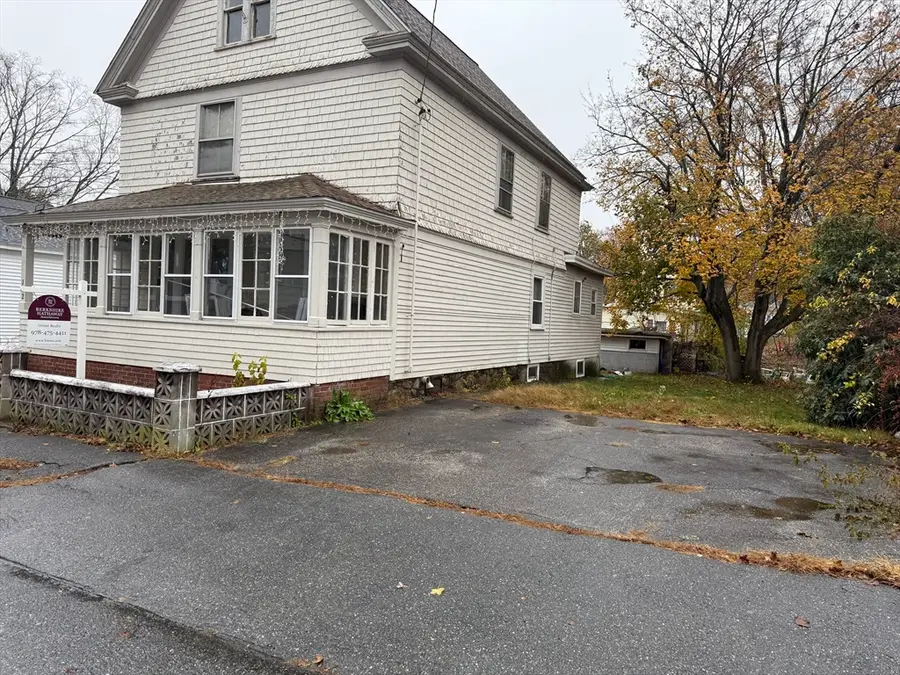 102 Weare St, Lawrence, MA 01840 - Image #2