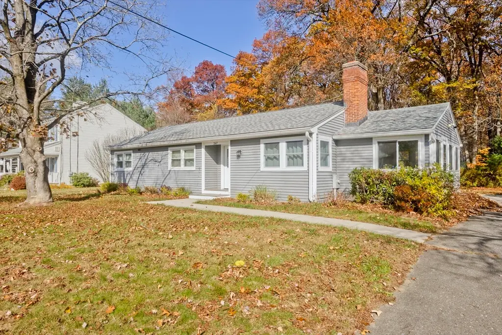 267 Rowley St, Agawam, MA 01001 - Image #1