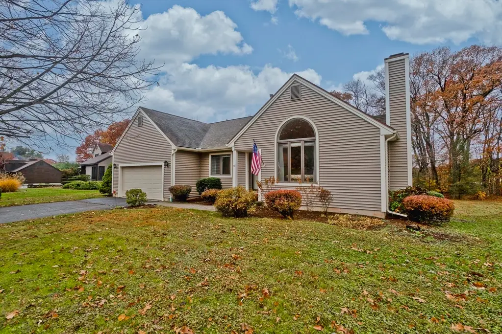 36 Cottonwood Ln, Agawam, MA 01001 - Image #1