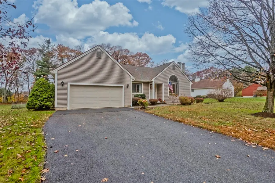 36 Cottonwood Ln, Agawam, MA 01001 - Image #2