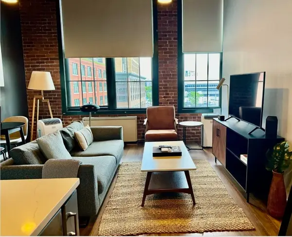 63 Melcher St #404, Boston, MA 02210