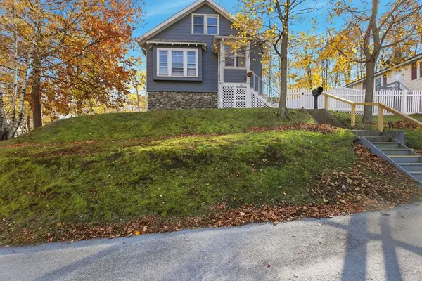 55 Whipple St, Worcester, MA 01607