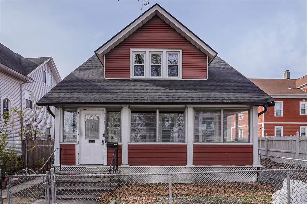 18 Sycamore St, Springfield, MA 01109 - Image #1